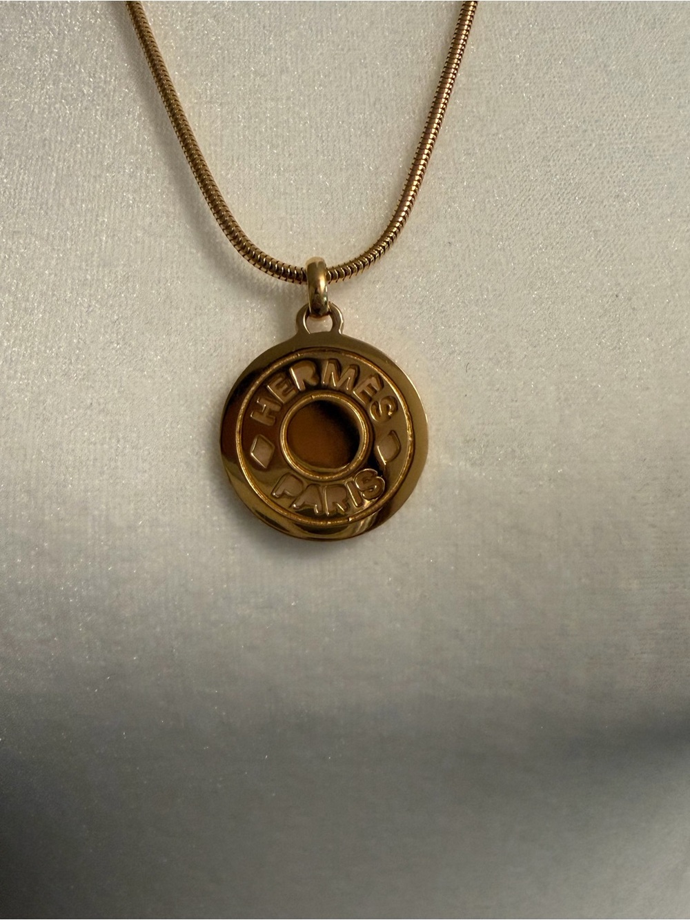 HERMES Gold Sellier Medallion Pendant Necklace Bijouterie Fantaisie - Picture 3 of 7